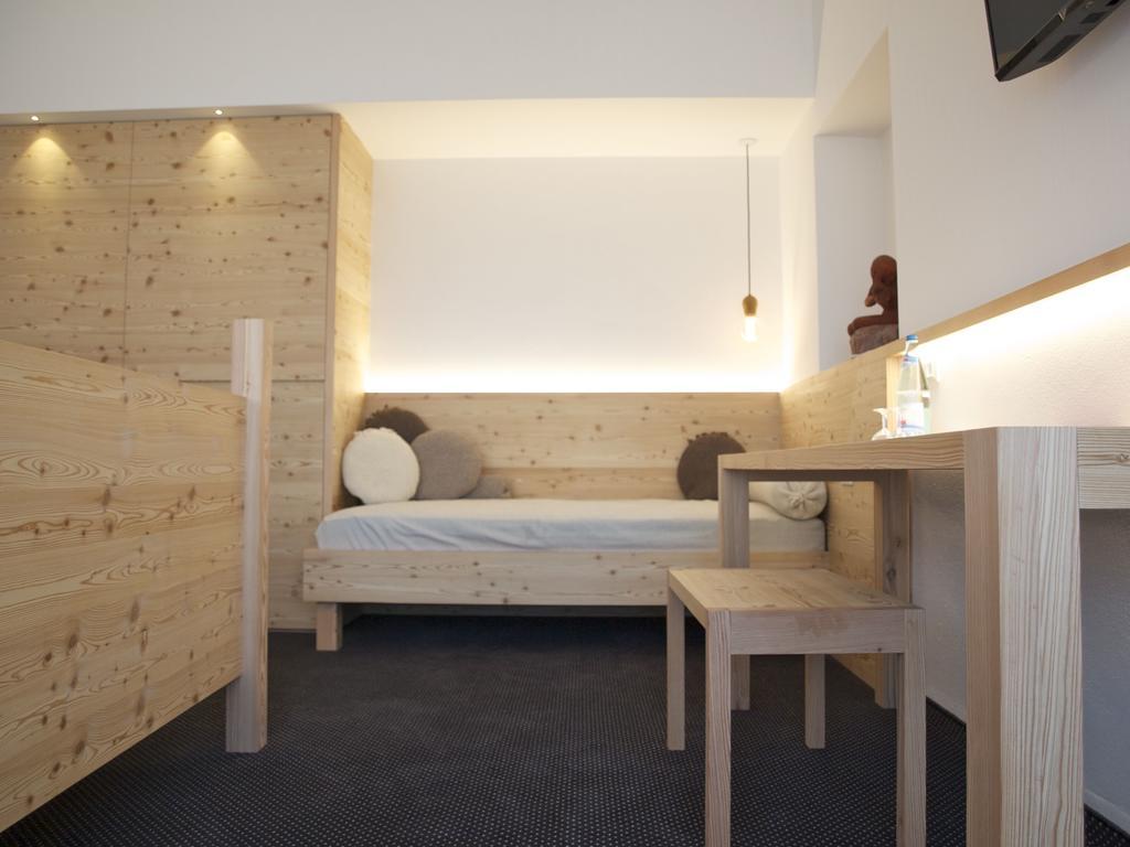 Hotel Tyrol Funes  Quarto foto
