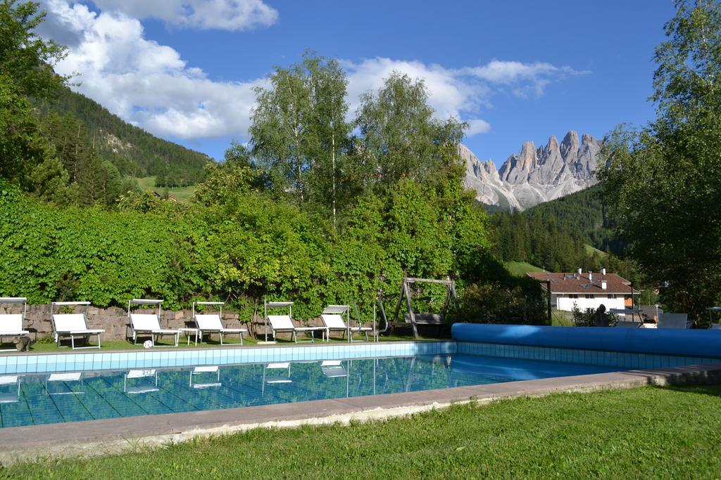 Hotel Tyrol Funes  Exterior foto